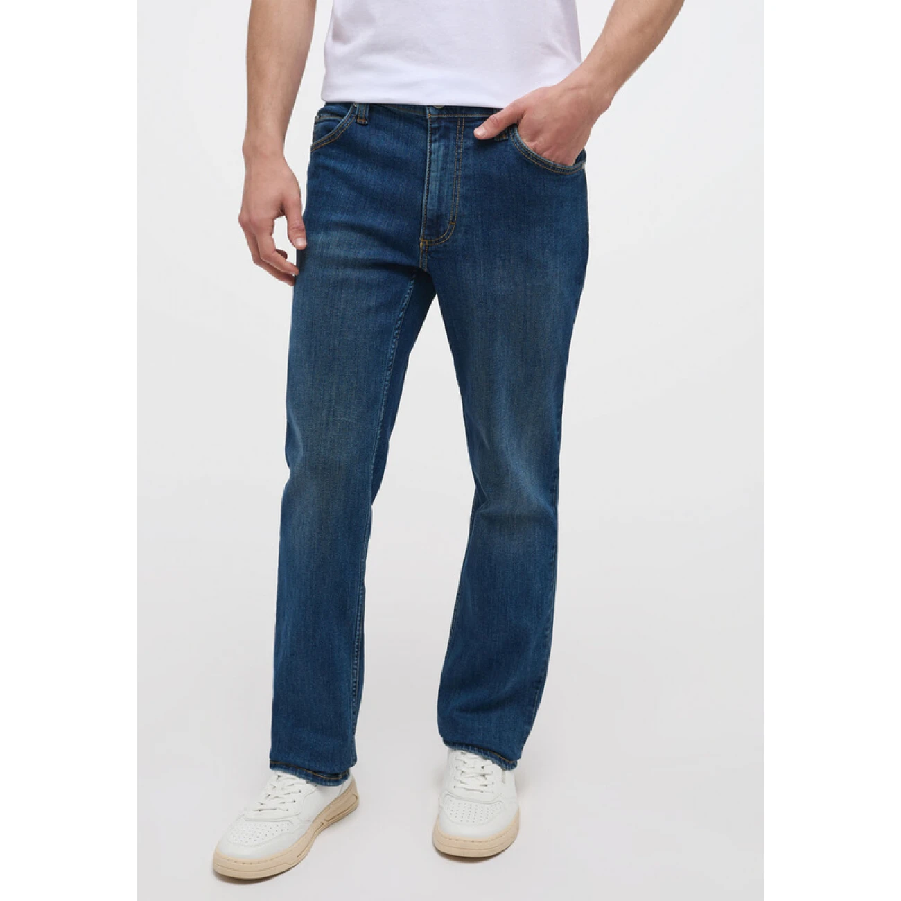 1013718-5000-771 Mustang Tramper