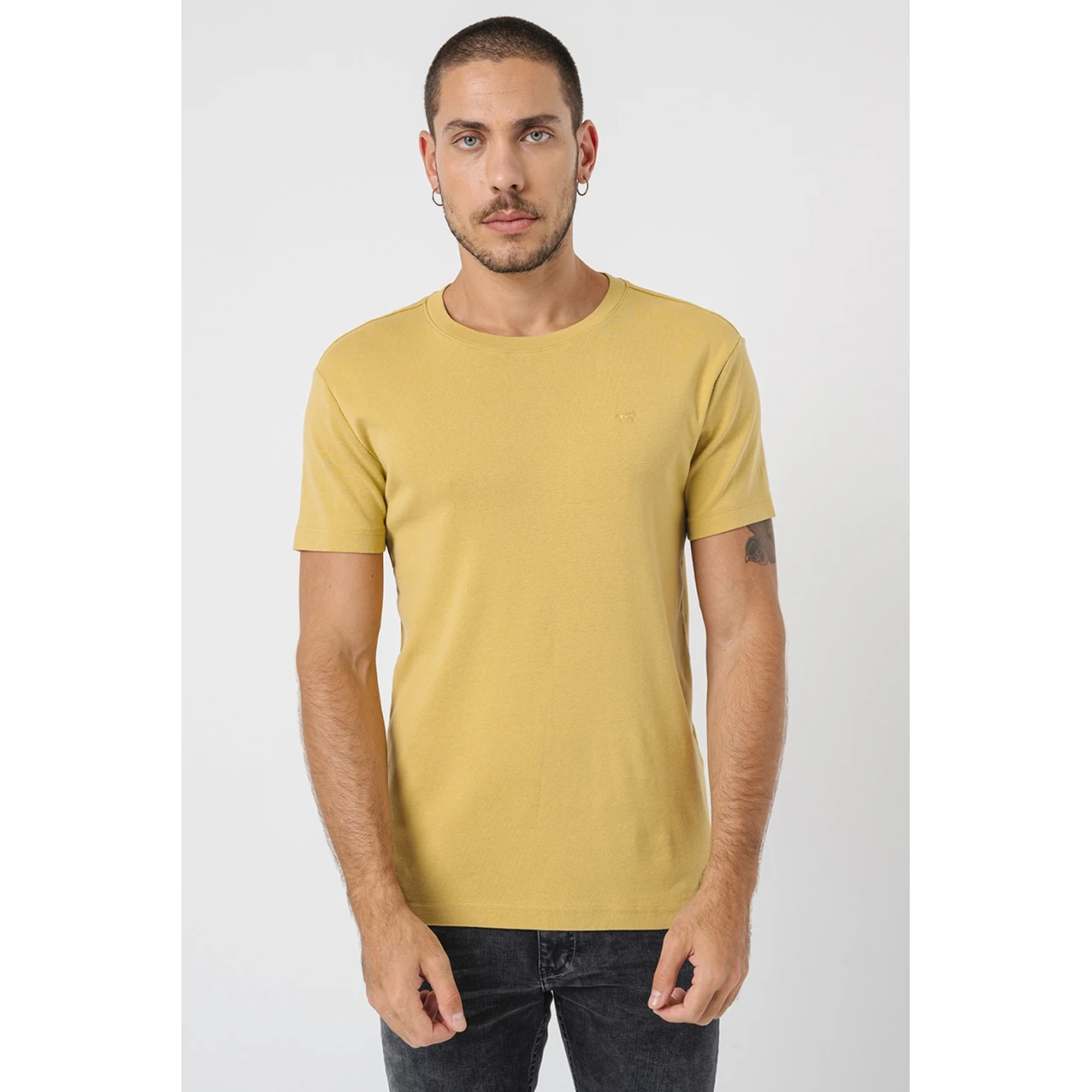 1015648-6450 Mustang póló