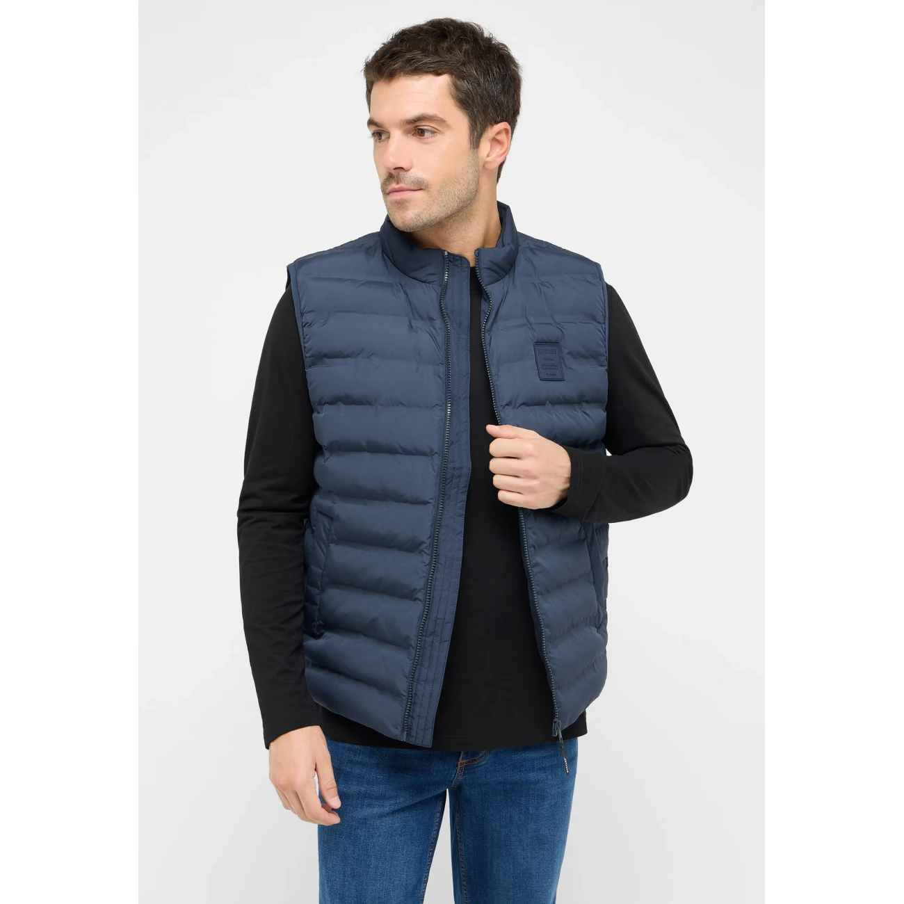 1016234-4136 Mustang mellény