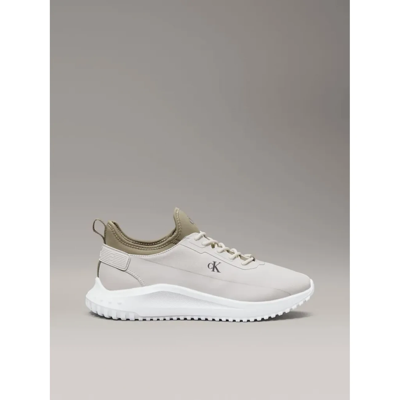 ym0ym012030is Calvin Klein Eva runner tech cipő