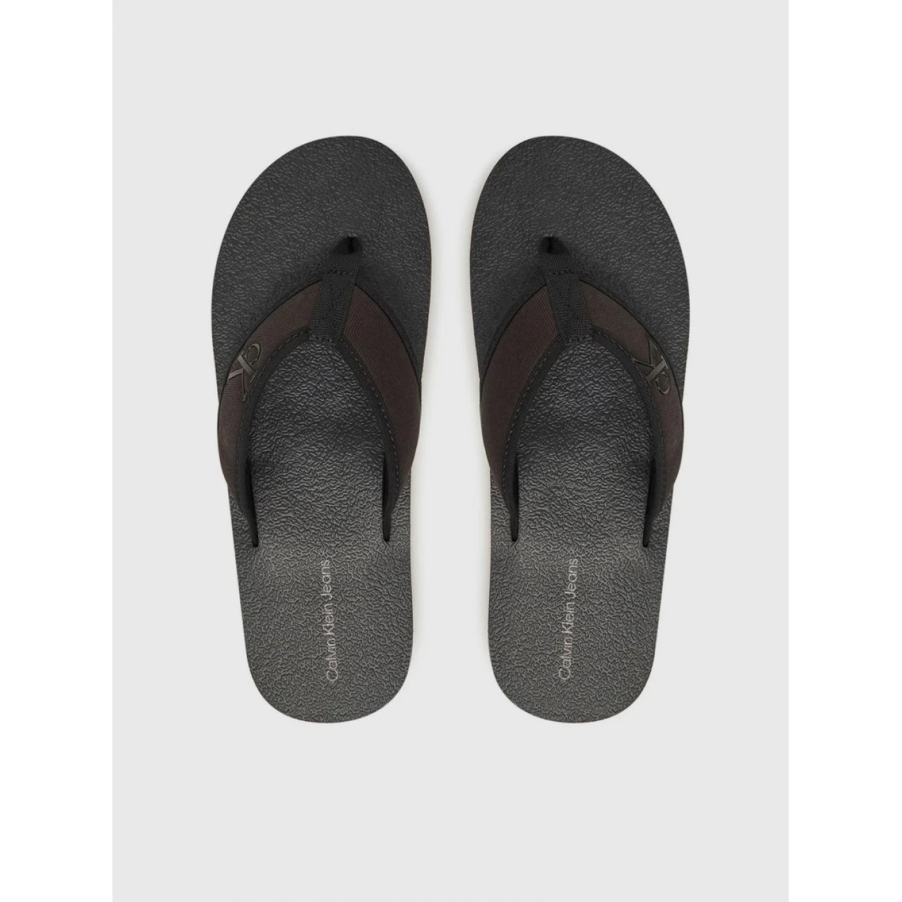 ym0ym012350gj Calvin Klein papucs